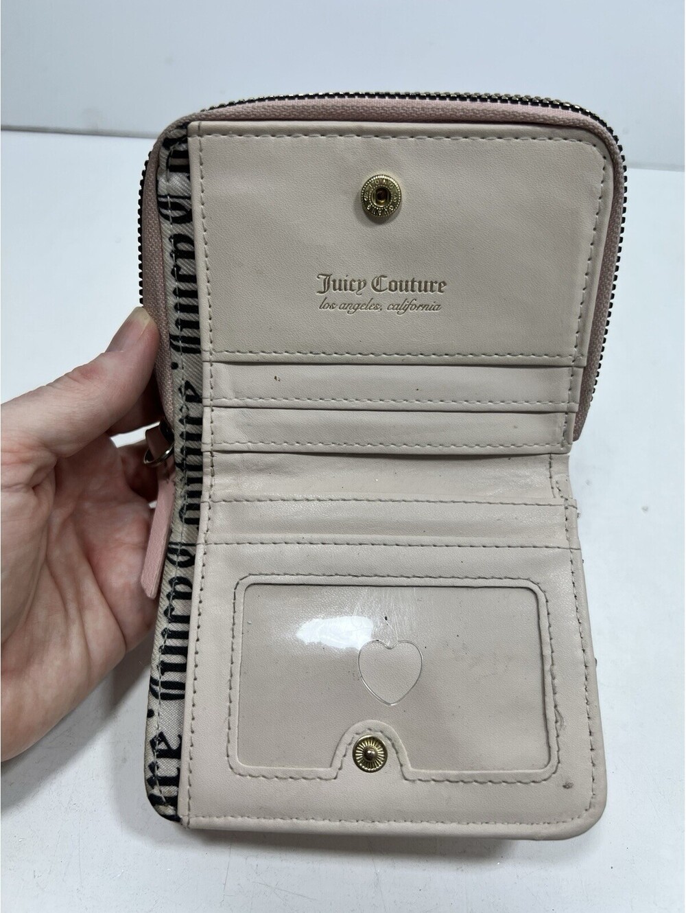 Juicy Couture Heart Wallet Pink Red Hearts Z Around Pouch Wristlet Coin Purse - Picture 3 of 5